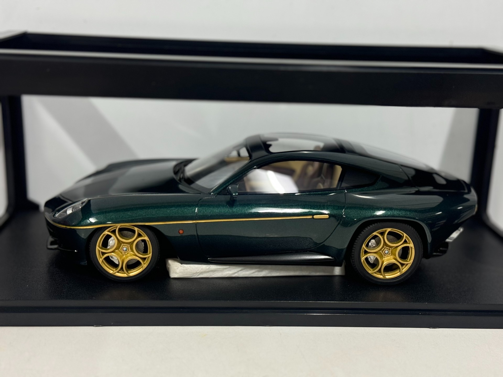 ダイキャスト カルト 1/18 スケール アルファロメオ ツ - Model Kit Alfa Romeo のレビューと価格