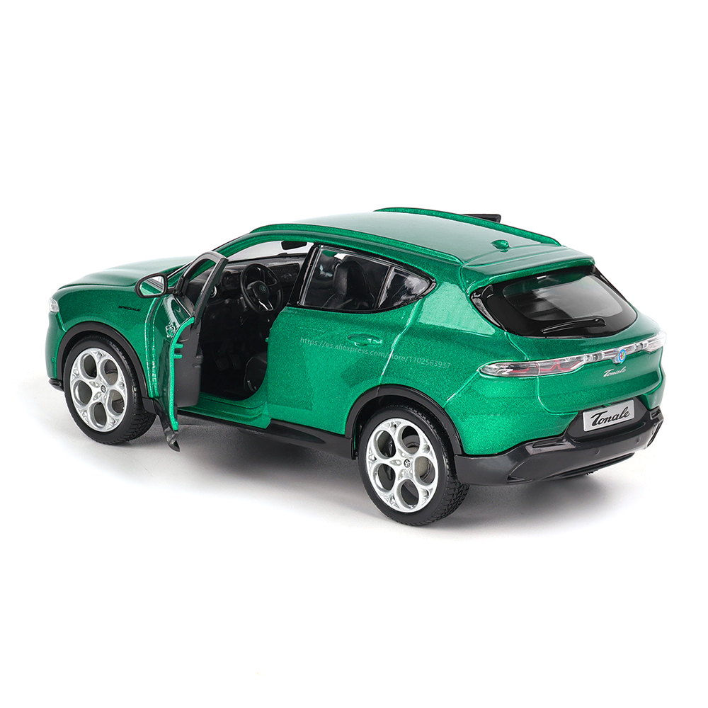 Bburago 1:24 アルファロメオトナーレ合金高級車ダ - Model Kit Alfa Romeo のレビューと価格