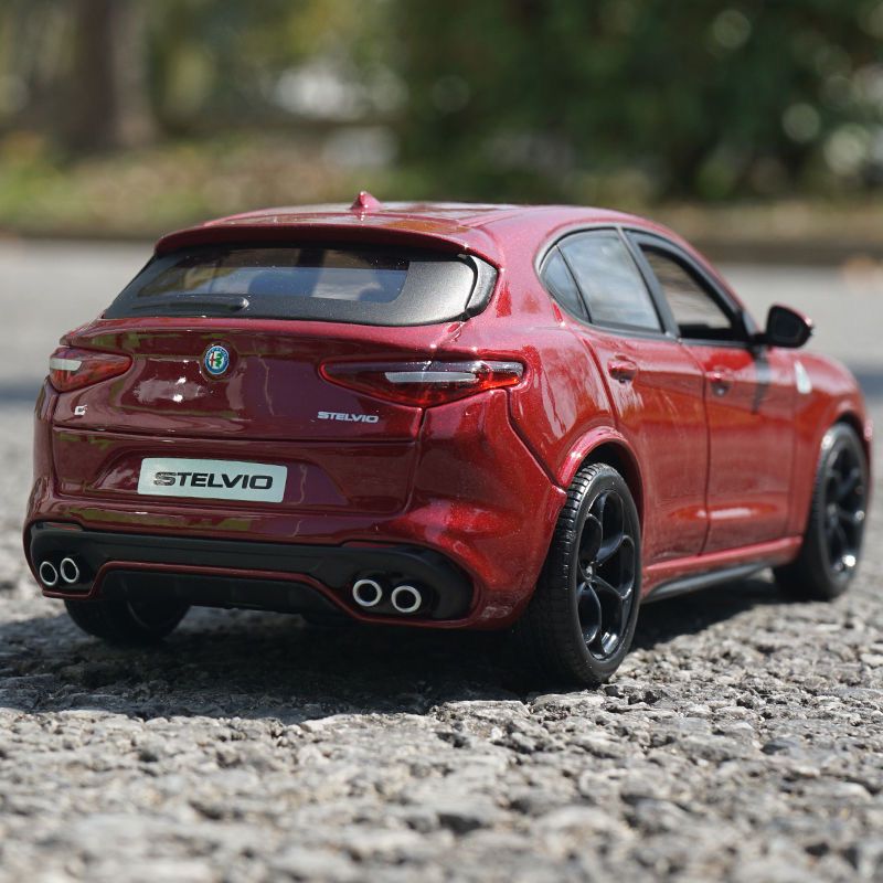 ブラーゴ 1/24 アルファロメオ ステルヴィオ SUV 合 - Model Kit Alfa Romeo のレビューと価格