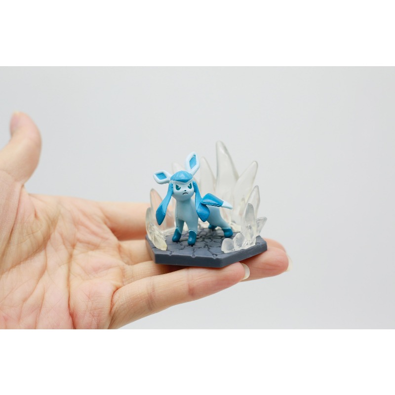 ポケモンブラインドボックスおもちゃチャーカデットフレアオング - Model Kit Pokemon のレビューと価格