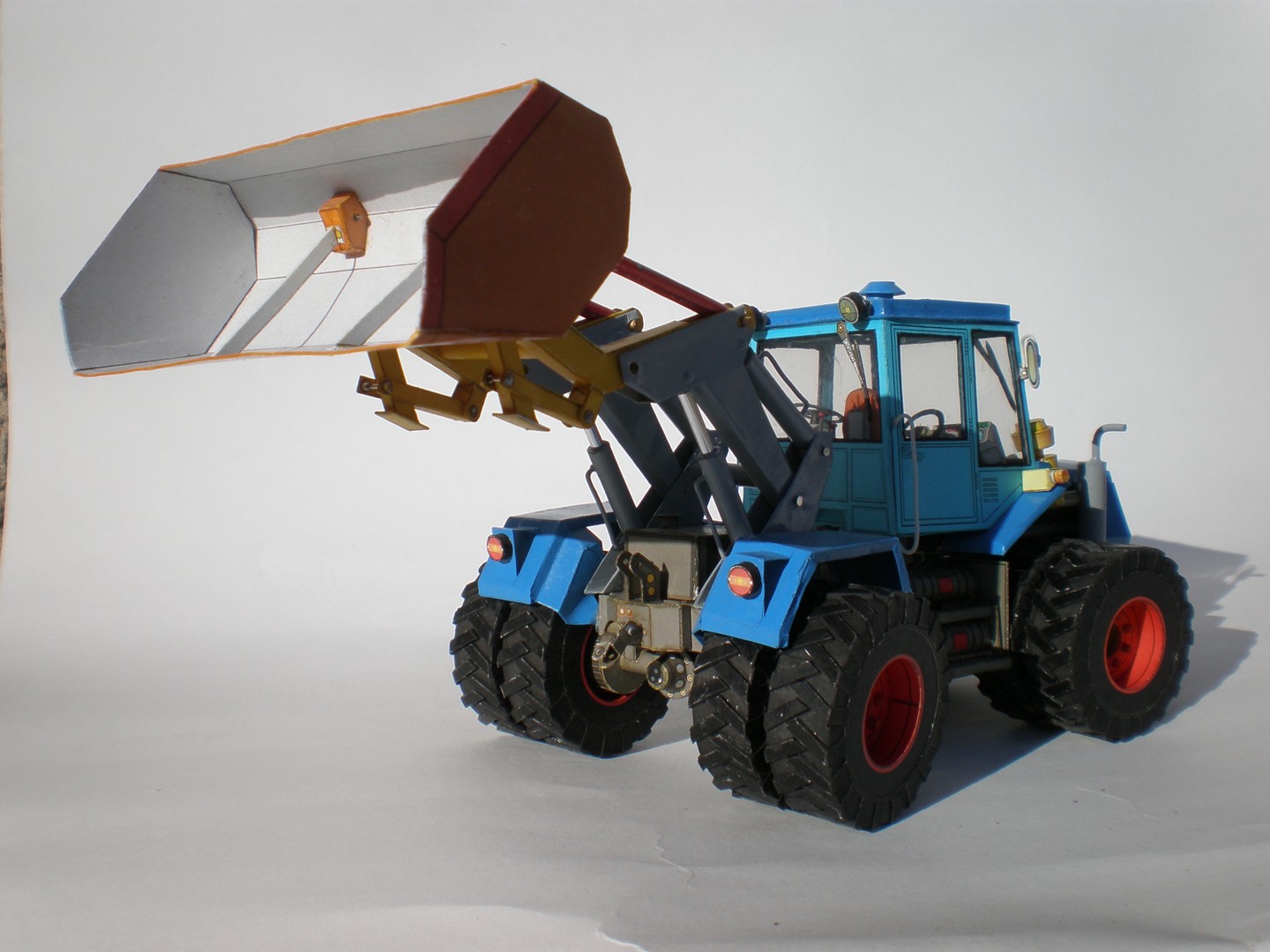 1:32 スケール ST-180 チェコ製関節式トラクタート - Model Kit History のレビューと価格