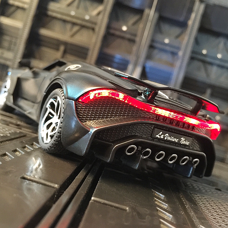 1:32 合金スケールモデルカーのおもちゃブガッティラヴォワ - Model Kit Alfa Romeo のレビューと価格