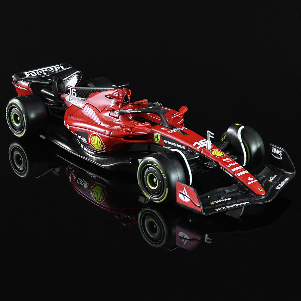 ブーバーゴ 1:43 新しい 2023 F1 スクーデリア  - Model Kit Alfa Romeo のレビューと価格