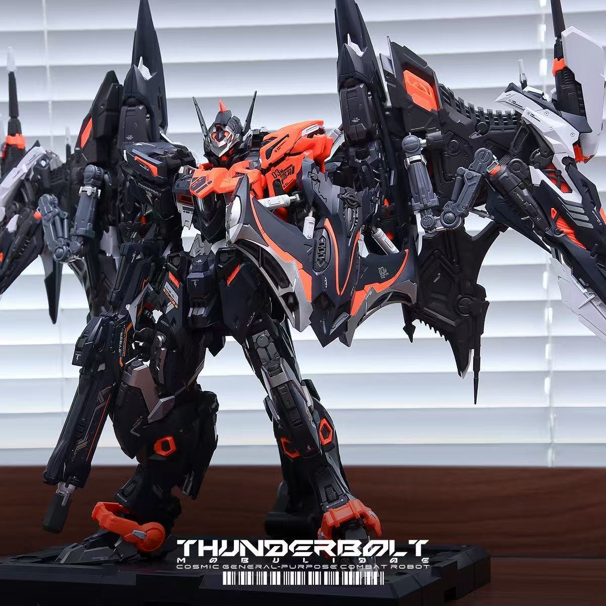 THUNDERBOLT MOBULIDAE 1/100 おも - Model Kit Infinite Dimension のレビューと価格