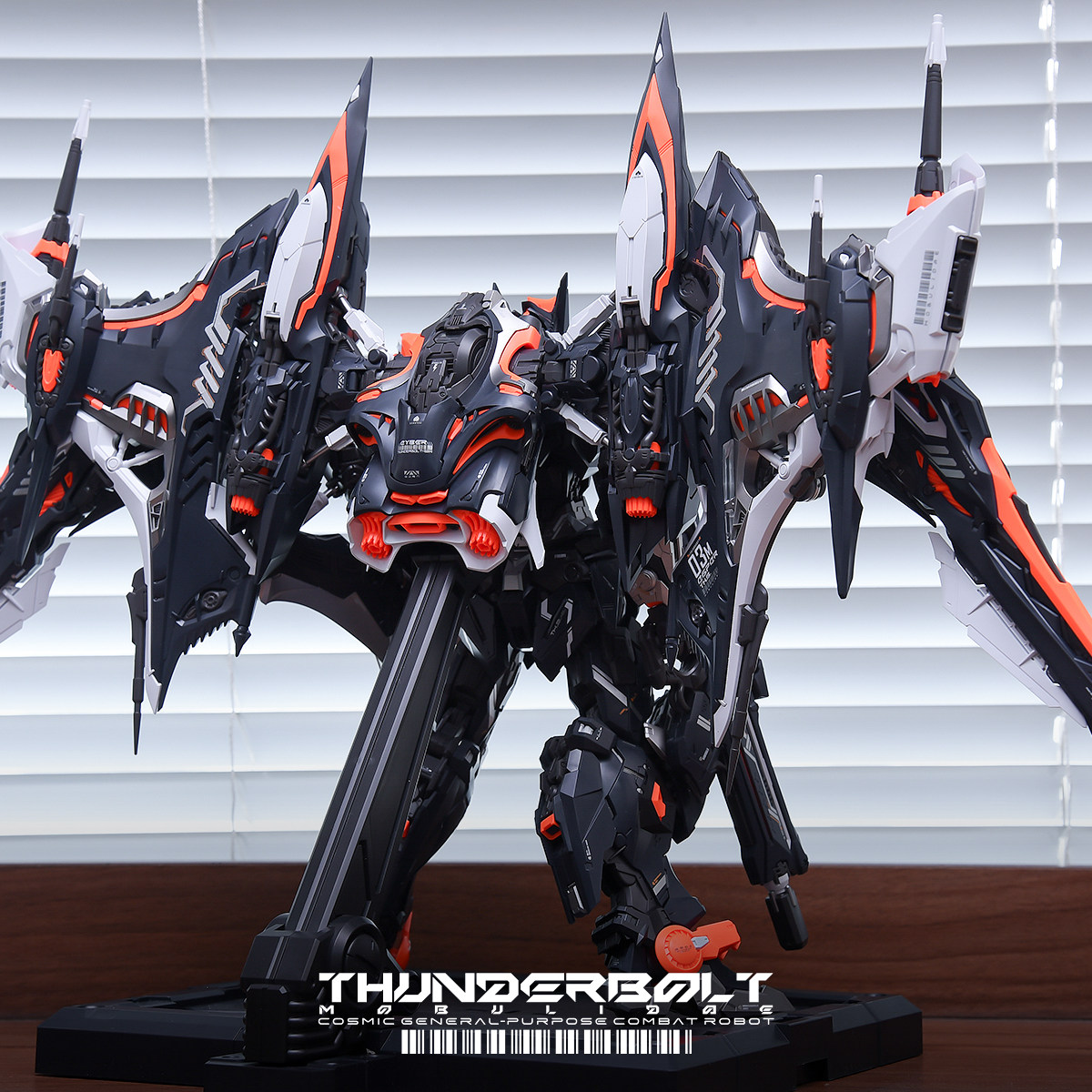 THUNDERBOLT MOBULIDAE 1/100 おも - Model Kit Infinite Dimension のレビューと価格