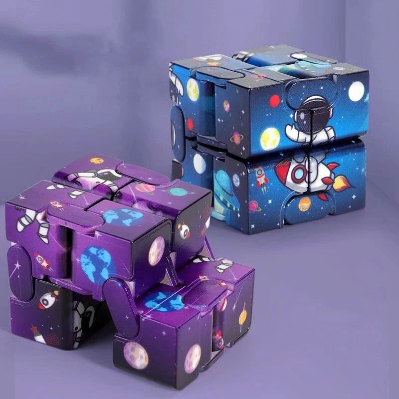 無限フリップマジックキューブ星空パズルおもちゃ四隅迷路おもち - Model Kit Infinite Dimension のレビューと価格